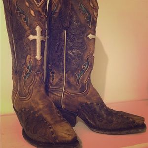 Women’s cowboy boots
